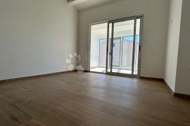 STAN 2 SPAVAĆE I 2 KUPAONICE 66.63m2 - Pula, Pula, Apartamento