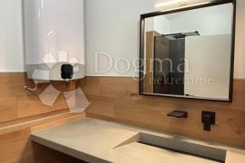 STAN 2 SPAVAĆE I 2 KUPAONICE 75.36m2 - Pula, Pula, Apartamento