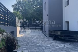 Novoadaptiran stan u mirnom dijelu Opatije, Opatija - Okolica, Appartment