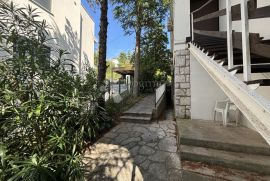 Jadranovo, etaža kuće, PRVI RED DO MORA, Crikvenica, Appartment