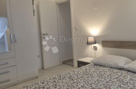 Dva apartmana u strogom centru, Rijeka, Kвартира