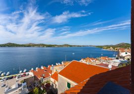 Dragulj u srcu stare jezgre Šibenika!!, Šibenik, House