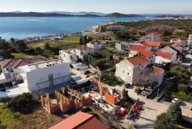 VODICE STAN SA DVORIŠTEM NADOMAK MORA  DX1, Vodice, Διαμέρισμα