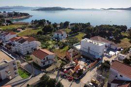 VODICE STAN SA DVORIŠTEM NADOMAK MORA  DX1, Vodice, Διαμέρισμα