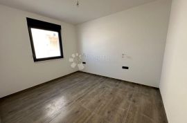 Luksuzni Apartmani privi red do mora, Vir, Daire