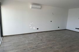 Luksuzni Apartmani privi red do mora, Vir, Daire