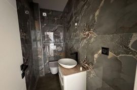 Luksuzni Apartmani privi red do mora, Vir, Daire