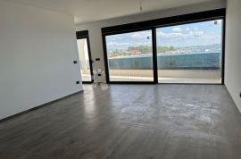 Luksuzni Apartmani privi red do mora, Vir, Daire