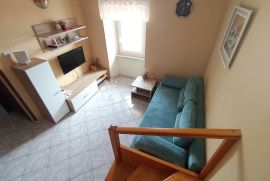 Baška jednosoban apartman nedaleko rive!, Baška, Flat