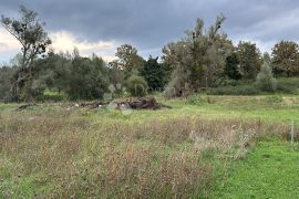 GRAĐEVINSKO ZEMLJIŠTE LIČKI OSIK UZ VODU 4640 m2, Gospić - Okolica, Zemljište