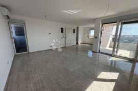 PENTHOUSE S POGLEDOM NA MORE, Vir, Kвартира