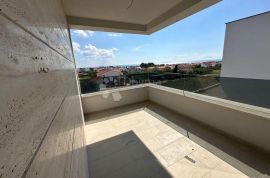 PENTHOUSE S POGLEDOM NA MORE, Vir, Kвартира