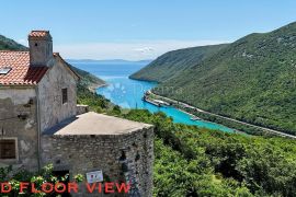 RIJETKOST U PONUDI!!! SAMOSTOJEĆA KUĆA SA POGLEDOM NA MORE U STAROGRADSKOJ JEZGRI, Kršan, Ev