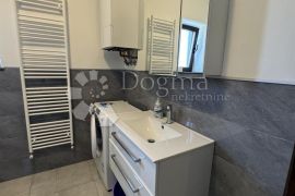 Srdoči, 2S+DB, balkon, terasa, 2x parking mjesto, Rijeka, Appartment