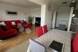 Srdoči, 2S+DB, balkon, terasa, 2x parking mjesto, Rijeka, Appartment