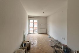 4S-stan u Dubravi, spremište, PM, 131 m2 - odlična prilika!, Zagreb, Apartamento