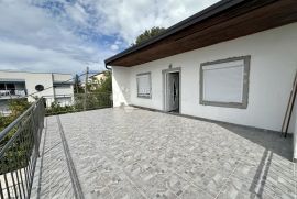 PRILIKA!! Apartman sa prekrasnim pogledom na more, Crikvenica, Appartment