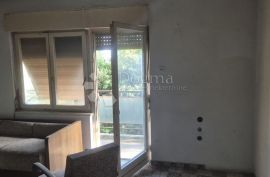 Etaža sa 650 m2 okućnice, Rijeka, Apartamento