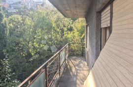 Etaža sa 650 m2 okućnice, Rijeka, Apartamento