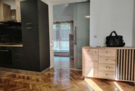 PREDIVAN STAN NA EKSKLUZIVNOJ LOKACIJI, Zagreb, Appartment