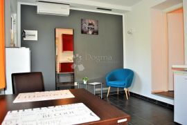 Prekrasan apartman na ekskluzivnoj lokaciji u Rovinju, Rovinj, Kвартира