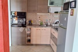 APARTMANSKA KUĆA S NEVJEROJATNIM POGLEDOM  I VEZOM, Tisno, Haus