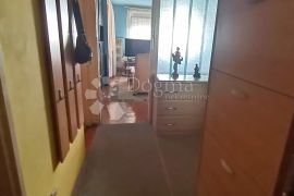 Srednjaci trosoban stan 67 m2 !!!, Zagreb, Apartamento