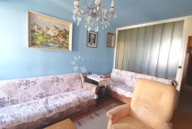 Srednjaci trosoban stan 67 m2 !!!, Zagreb, Apartamento