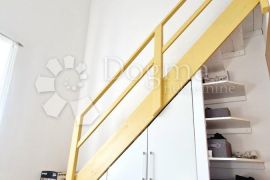 Apartman s terasom -blizu mora- u Vinkuranu, Medulin, Appartamento