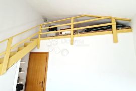 Apartman s terasom -blizu mora- u Vinkuranu, Medulin, Appartamento