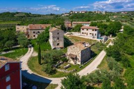 KAMENA VILLA S OTVORENIM POGLEDOM NA MORE I PRIRODU!, Buje, Ev