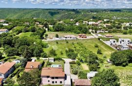 KUĆA SA 3 STANA I BAZENOM NA TOP LOKACIJI, Labin, Maison