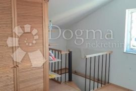 Srdoči dvosoban stan, Rijeka, Appartment