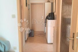 Srdoči dvosoban stan, Rijeka, Appartment