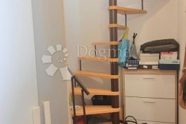 Srdoči dvosoban stan, Rijeka, Appartment