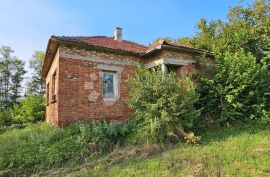 VELIKO GRAĐEVINSKO ZEMLJIŠTE S KUĆOM ZA RUŠENJE, Vrbovec, بيت