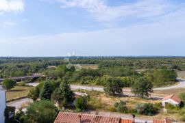 MODERNA VILA S BAZENOM U NASELJU NEDALEKO POREČA, Poreč, House