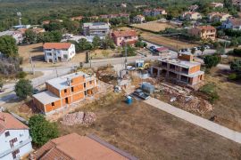 MODERNA VILA S BAZENOM U NASELJU NEDALEKO POREČA, Poreč, House