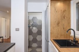 Trogir  komforan dvosoban južne orijentacije -73m2, Trogir, Apartamento