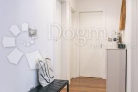 Trogir  komforan dvosoban južne orijentacije -73m2, Trogir, Apartamento