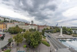 Gospodski stan za dugoročni najam u strogom centru Rijeke, Rijeka, Appartement