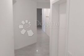 Opatija -153m2,4skl u villi kompletno adaptiran, Opatija, Appartement