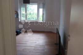 Opatija -153m2,4skl u villi kompletno adaptiran, Opatija, Appartement