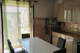 BILICE- PROSTRANI DVOETAŽNI STAN, Šibenik - Okolica, Appartment