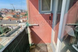 Ugodan stan na fantastičnoj lokaciji, Pula, Apartamento