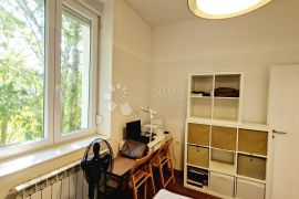 STAN KOJI MIJENJA ŽIVOT! AUSTROUGARSKA VILA NA PRESTIŽNOJ LOKACIJI, Pula, Apartamento