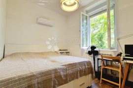 STAN KOJI MIJENJA ŽIVOT! AUSTROUGARSKA VILA NA PRESTIŽNOJ LOKACIJI, Pula, Apartamento