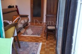 Apartman 80m od mora, Novi Vinodolski, Appartment