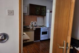 Apartman 80m od mora, Novi Vinodolski, Appartment