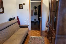 Apartman 80m od mora, Novi Vinodolski, Appartment